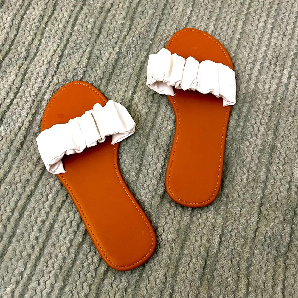 White Ruffle Brown Faux Leather Flip Flops, size 41